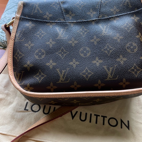Genuine Louis Vuitton handbag. - Picture 6 of 9